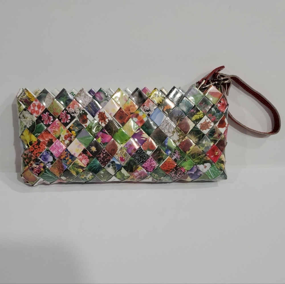 NAHUI OLLIN Floral Clutch Wristlet Bag